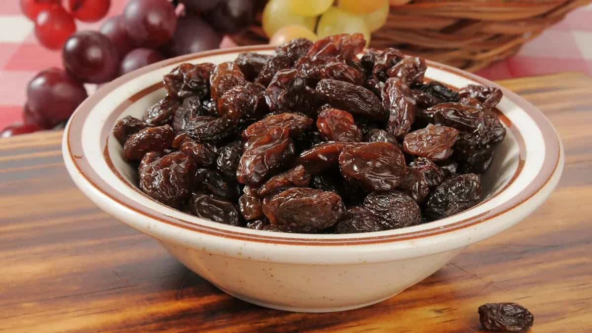  Black Raisins Soaked in Water Overnight + Best Buy Price 